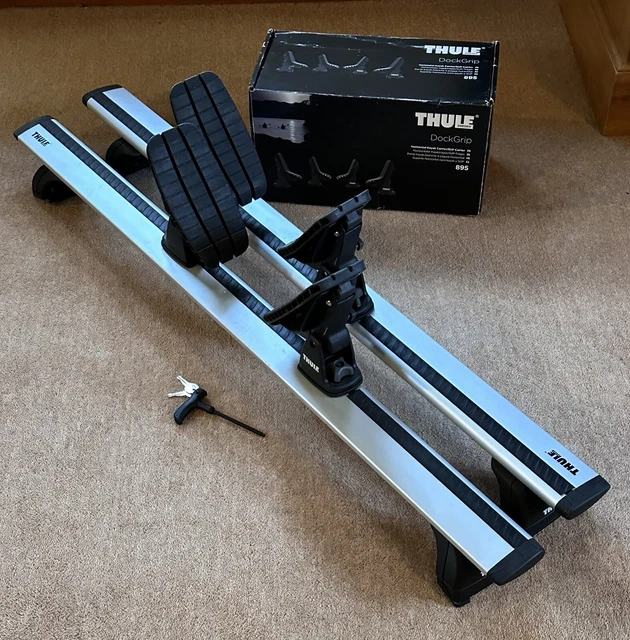 Thule Wing bar Evo 118cm roof bars and Thule Dock Grip (4) for Kayak/Canoe