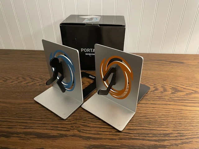 Portal 2 ThinkGeek Rare Video Game Bookends Aluminum Metal Book Ends 2
