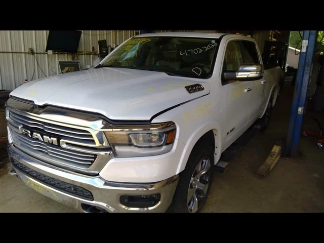 19 20 21 RAM 1500 Jack Assembly