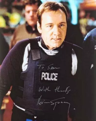 Kevin Spacey - Actor - Signed Photo - COA (26271)