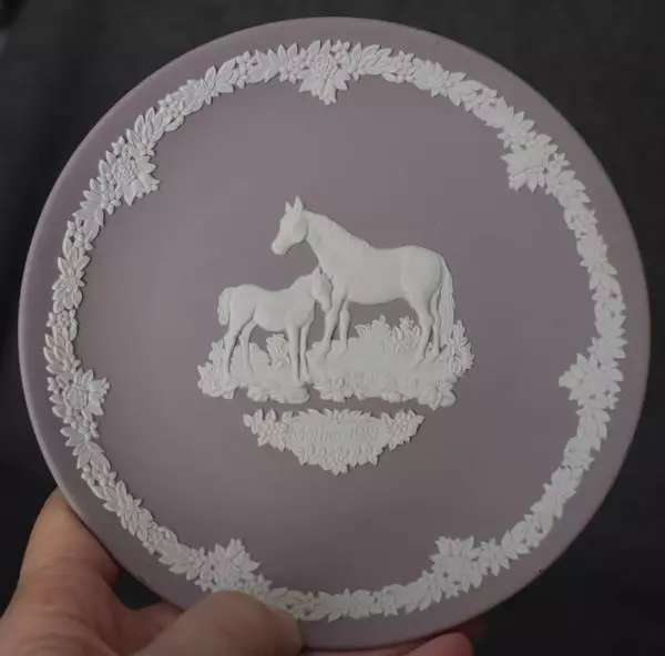 1981 Wedgwood Lilac Jasperware Mothers Day Cabinet Plate With Mare & Foal Motif
