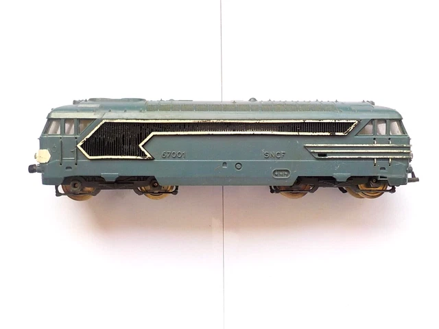 La locomotive diesel BB 67001 en miniature de Jouef au H0