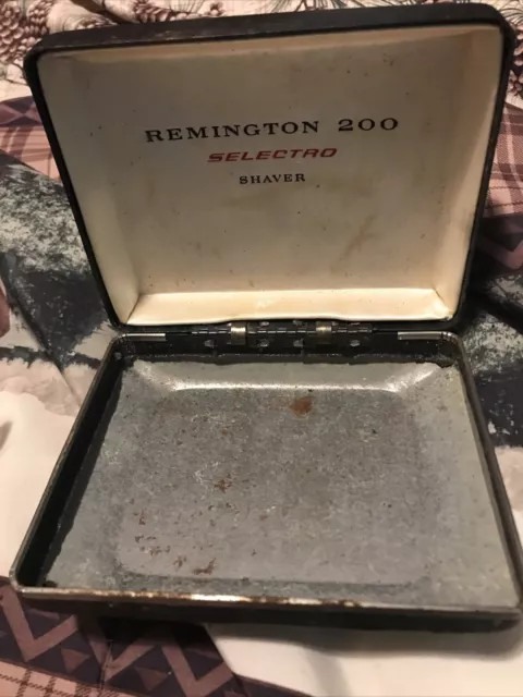 Vintage Remington 200 Selectro Electric Shaver W/ Original Plug & Case! UNTESTED