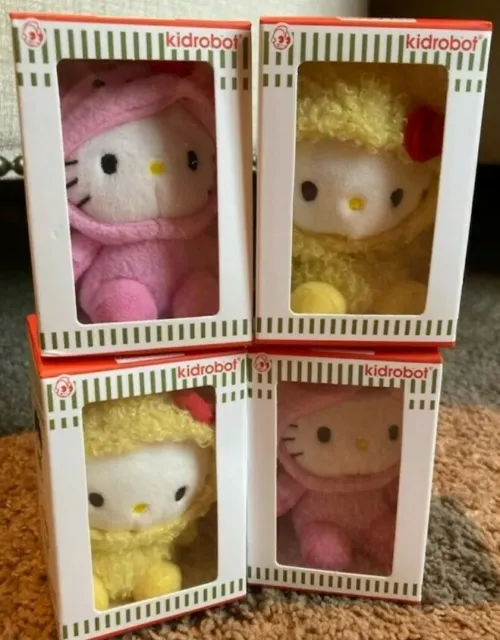 https://www.picclickimg.com/pf0AAOSw5vpgqaSW/Cup-Noodles-x-Hello-Kitty-Plush-Charms.webp