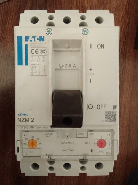 Power Switch Eaton Nzmn2-A200 /#Z O86 4756