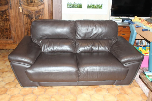 Canapé 3 places et Ottoman Roche Bobois années 80 en cuir - La Brocante Canapé 3 places et Ottoman Roche Bobois années 80 en cuir - La Brocante