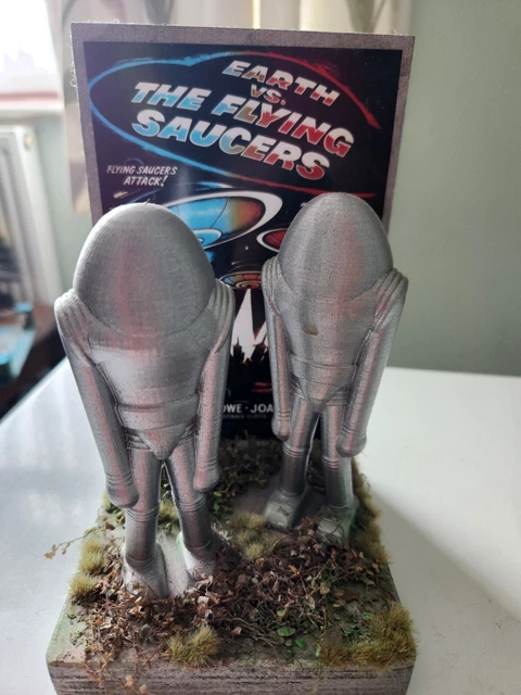 earth versus the flying saucers diorama model