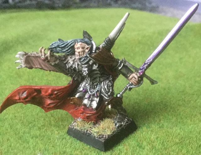 Figurine Warhammer Fantasy - Vlad Von Carstein Comtes-Vampires Métal OOP - Non Peinte