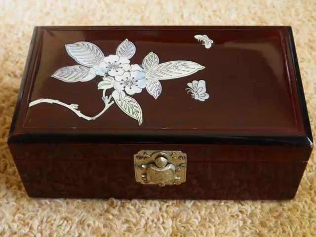 Vintage Korean Laquered Jewelry Box with Shell Decoration.
