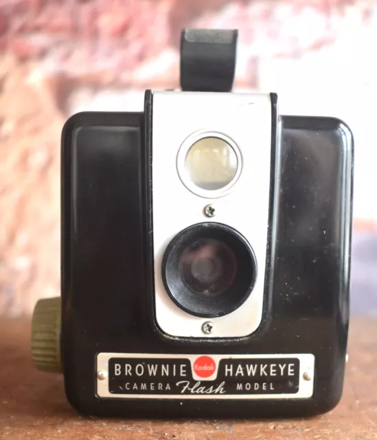 Vintage Eastman Kodak Brownie Hawkeye Flash Model Camera