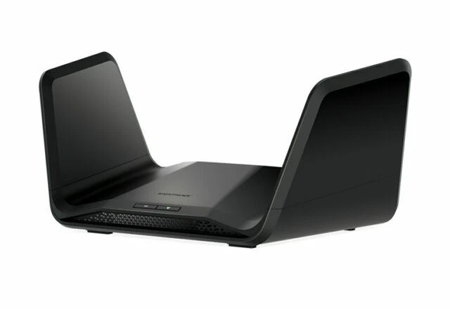 NETGEAR RAX70 Nighthawk AX8 cavo WiFi 8 flussi e router in fibra AX 6600 tri-band