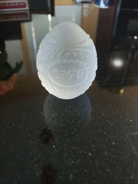 Vintage GOEBEL Annual Crystal Glass Easter Egg First Edition 1979 West Germany
