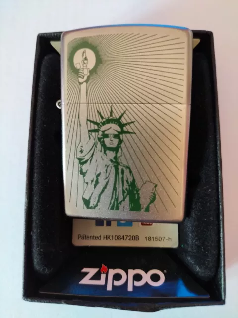 Briquet Zippo authentique neuf dans sa boîte Statue de la Liberté briquet