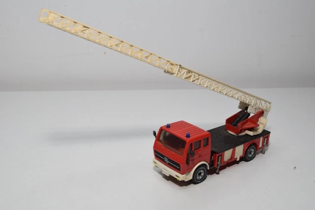 Camion De Pompier Mercedes SIKU – Grande échelle, échelle 1/55, Occasion