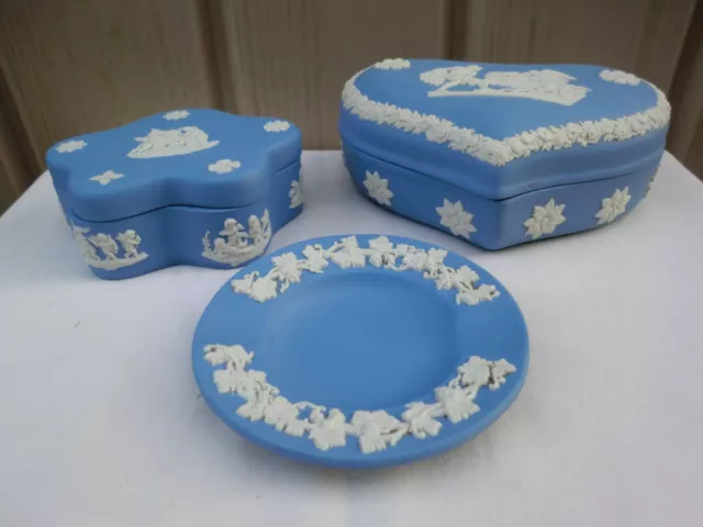 WEDGWOOD  x 3 PIECES ( RETIRED ) LIGHT BLUE JASPER WARE 2 xTRINKET 1 X ASHTRAY