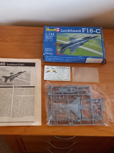 New Boxed Revell Lockheed F16-C Fighter Plane Model Kit No. 04023