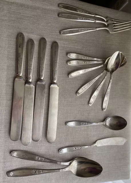 Vintage 30 Piece Rogers Bros 1847 Silverware Lot