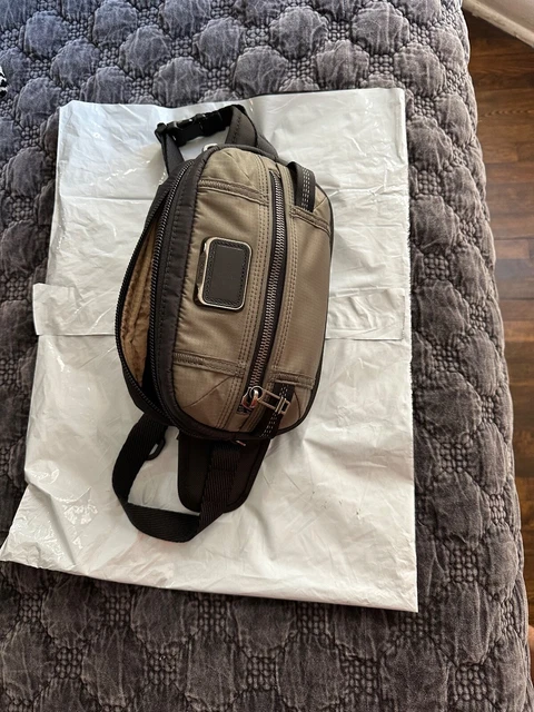 tumi crossbody 2