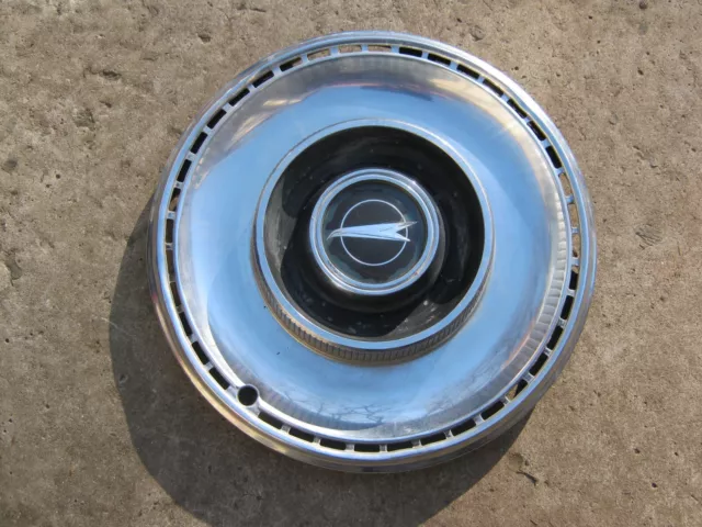 One genuine 1969 Buick Skylark Special 14 inch hubcap wheel cover