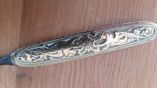 TIRE LACET DE BOTTINE XIX ème  Motif dragons 3