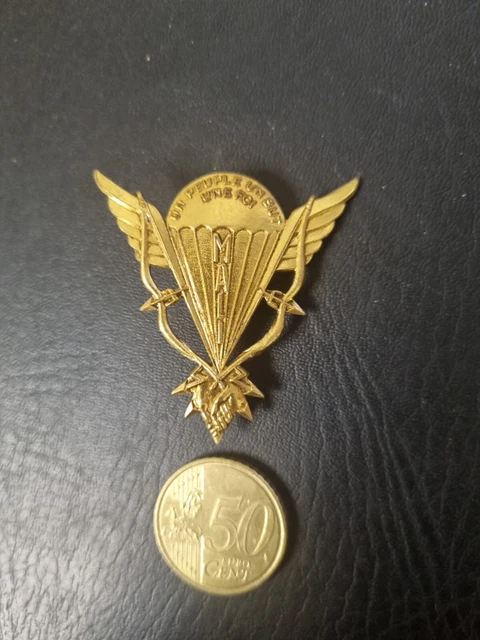 File:Brevet parachutiste armee de l air.jpg   Wikimedia