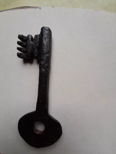 clef trés ancienne longueur 11,5 cent
