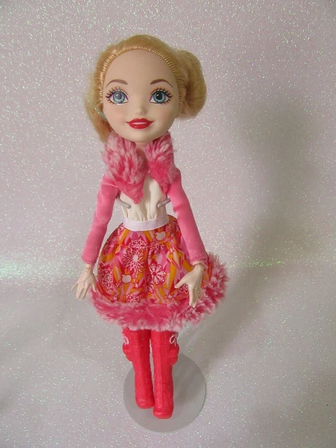 Ever After High DPG88 Epic Winter Apple White Doll