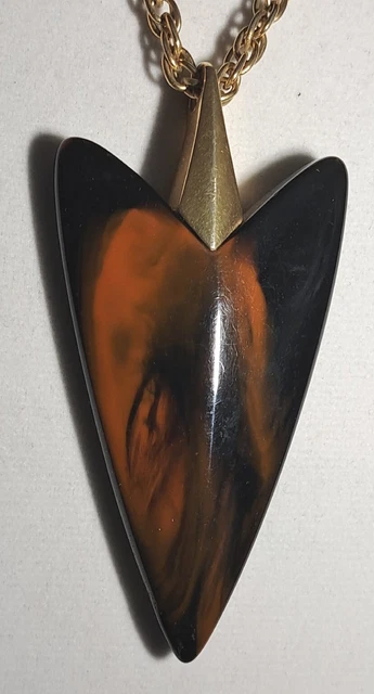 Vintage Crown Trifari Signed Pendant “Marbleized Arrowhead” Necklace-Gold Plate