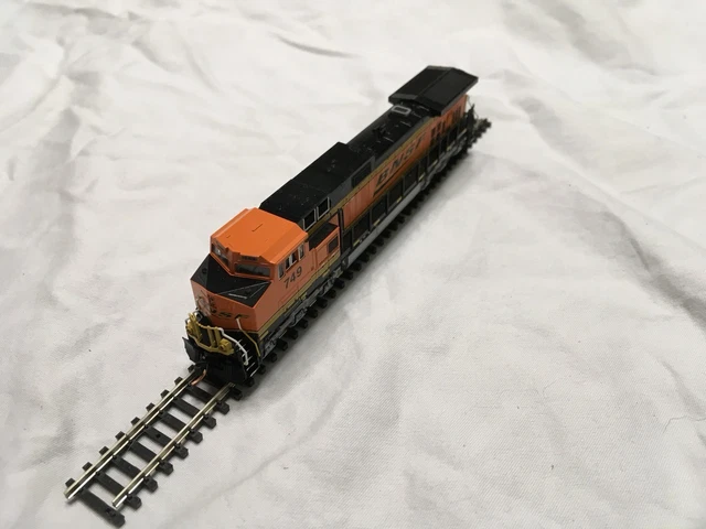 鉄道模型】Nゲージ KATO 176-3509 GE C44-9W BNSF Swoosh 727 【中古