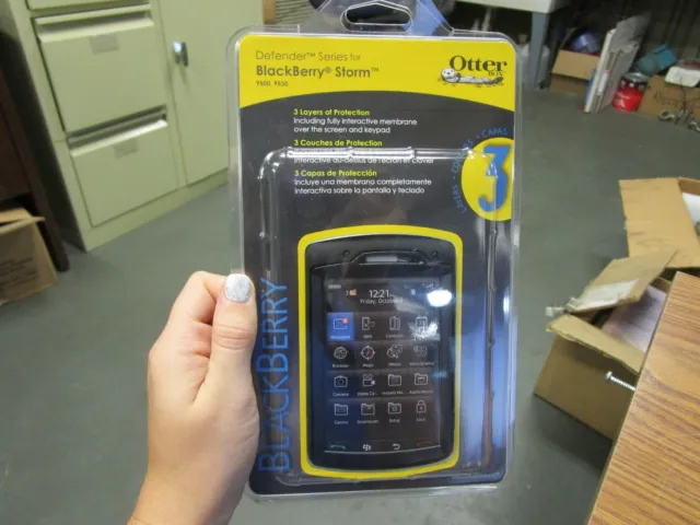 Otterbox Defender Blackberry Storm 9500.9530 Black Cell Phone Case NIB