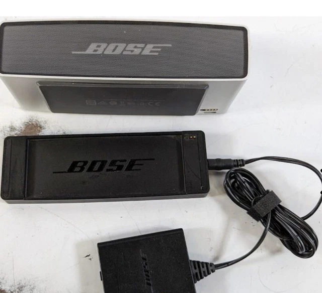 BOSE SoundLink Mini Bluetooth Speaker w/ Power Cradle - WORKS