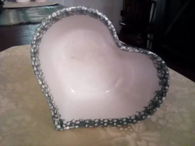 HEART-SHAPED BOWL, EARTHENWARE, ABC 1994, Vintage, Green  &White Sponge, 6.25" x