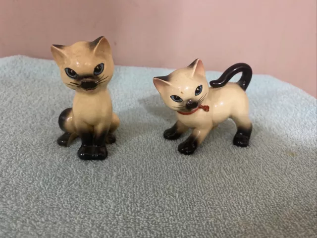 2 VTG Mid Century Modern Japanese kitty Cat salt and pepper shakers 3.5 inches