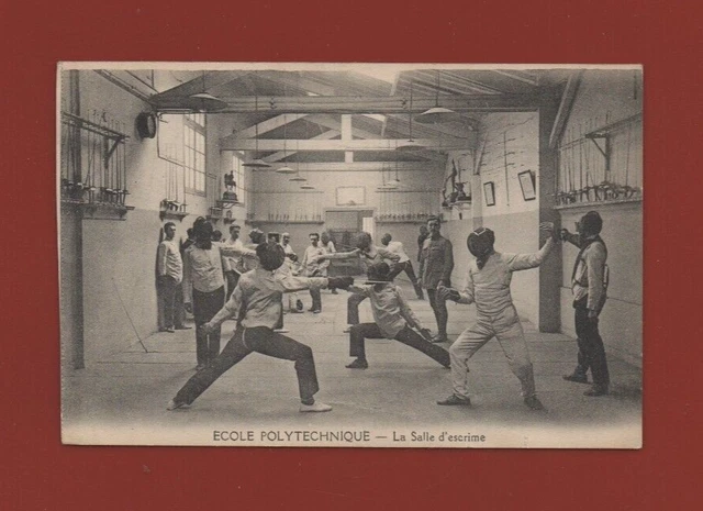 PARIS - Ecole Polytechnique - La salle d'escrime