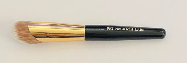 PAT MCGRATH Highlighting & Contouring Luxury Brush  - MSRP $60