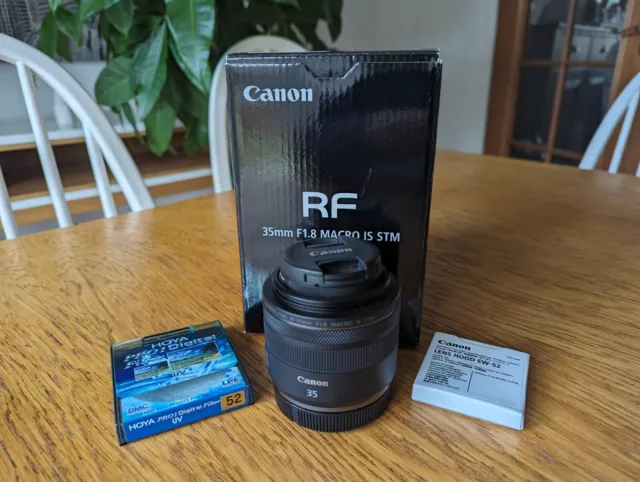 Canon RF 35mm F/1.8 IS Macro STM Lens + Pro-1 filter & EW-52 Hood. Exc. Cond!