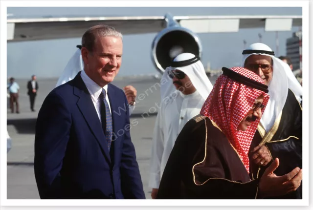 Secretary Of State James Baker In Kuwait Operation Desert Storm 8 x 12 Photo