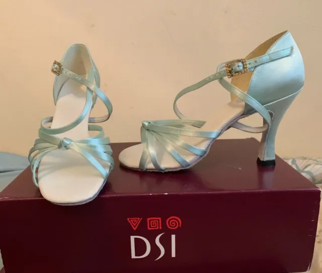 Chaussures de danse latine Salamanque neuves dans leur boîte DSI vertes comme neuf dans leur boîte taille 3 prix de vente 82,50 £ talon évasé
