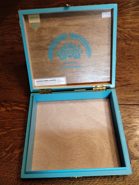 H. Upmann Churchill Wood Cigar Box