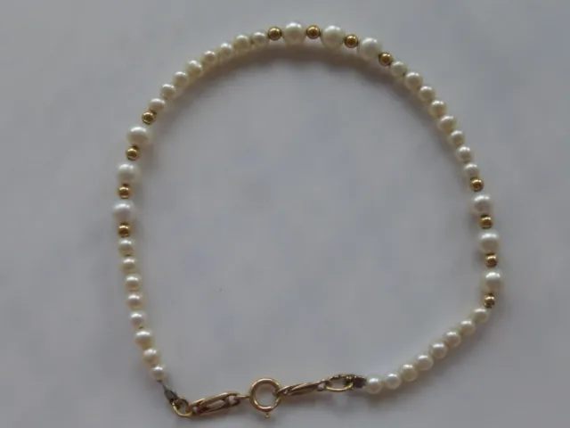 bracelet perles, fermoir, chainettes or 18kt, perles de cultures 3,50gr 19,7cm