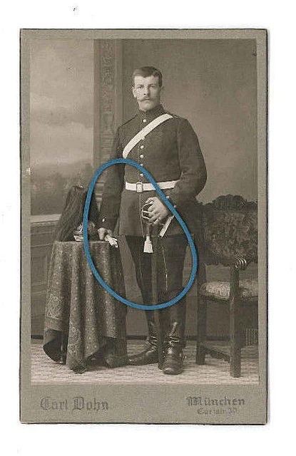 München, Königreich Bayern, Soldat in Uniform, Pickelhaube, Säbel, CDV, ca. 1900