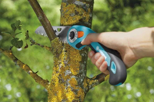 Gardena 8742-20 Garten-Klappsäge 135 P Handliche Zug-Säge 3