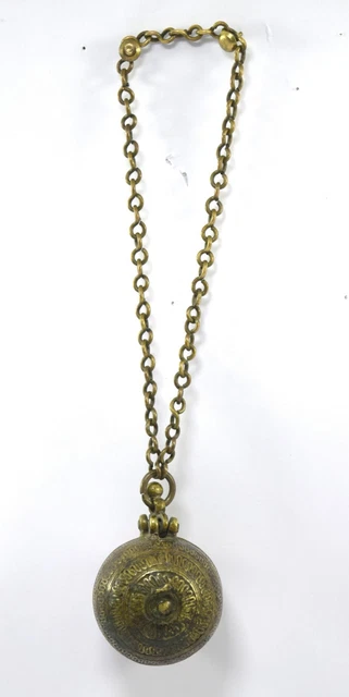 Very Old Ethnic & Collectible brass Betel Lime CHUNA-DANI Box. i22-39