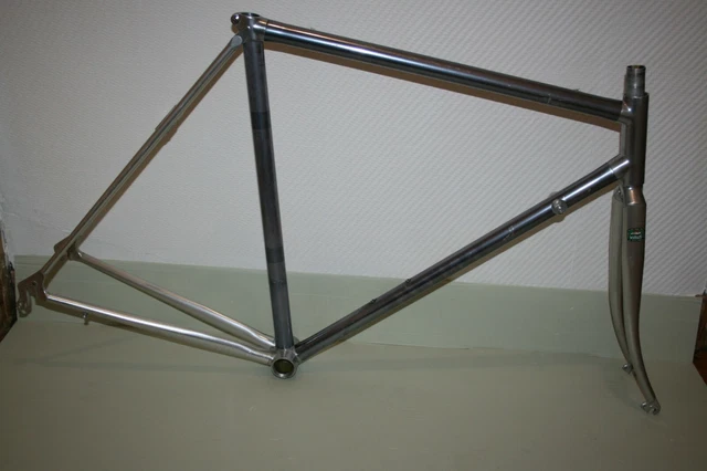 Cadre Vélo Course VITUS 979 Dural – Aluminium – Boîtier Pédalier STRONGLIGHT – Occasion