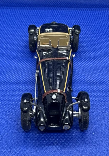 BUGATTI TYPE 59 1934 WITH PILOT "ROI DES BELGES - LÉOPOLD III" PANTHEON 1/18