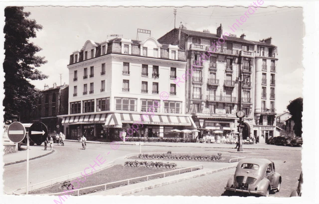 CPSM 95100 SILVEREUIL Place de la gare restaurant le TERMINUS car Edt LYNA