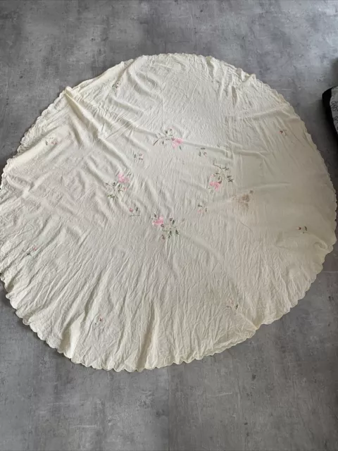 Nappe Ronde Brodée Fleurs D160 cm