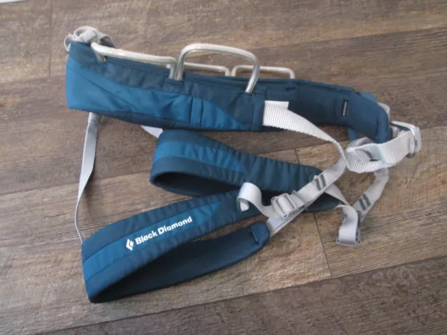 Black Diamond Rock Climbing Harness Size M 30" - 33"  Blue