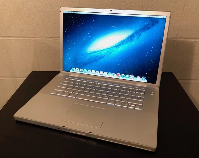 Apple 15" MacBook Pro 4,1 A1260 2008 2.4GHz / 128GB SSD / 2GB / 8600M GT
