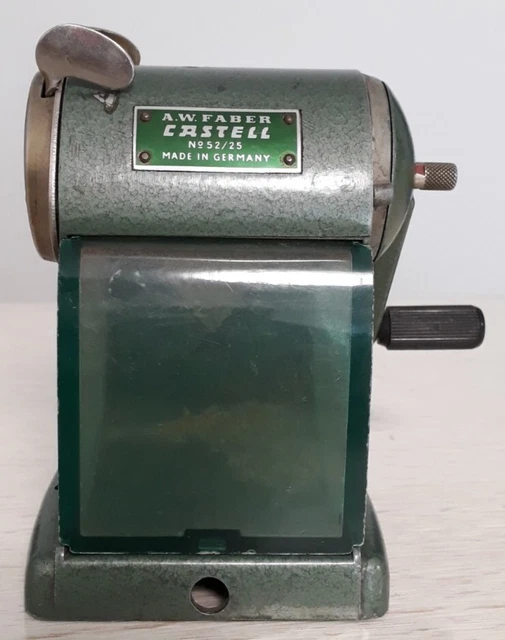 Vintage Anspitzer A.W. Faber Castell No.52/25 Tischspitzer Grün